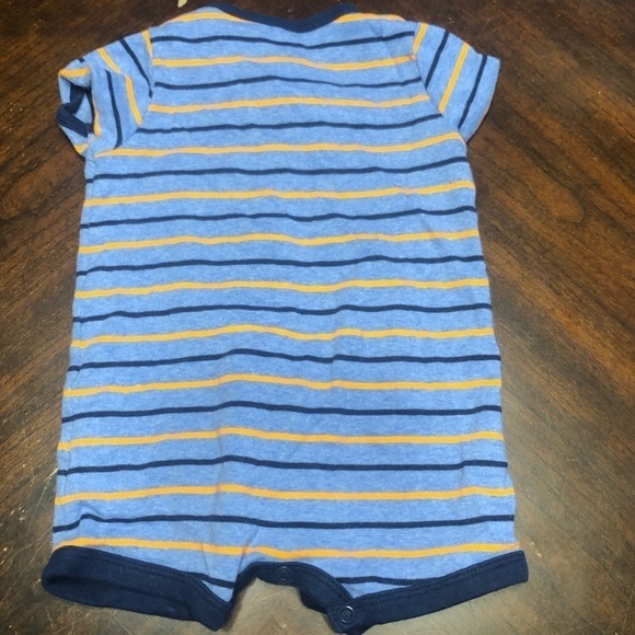 2 Carter’s Size 6 Month Rompers - Picture 8 of 8